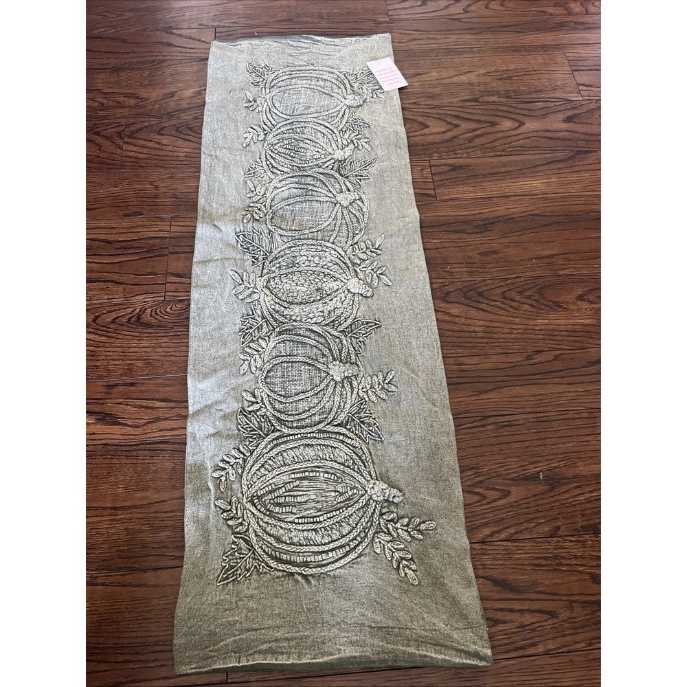 RACHEL ASHWELL THE FARMHOUSE TABLE RUNNER PUMPKINS GREEN  14 X 44 NWOT